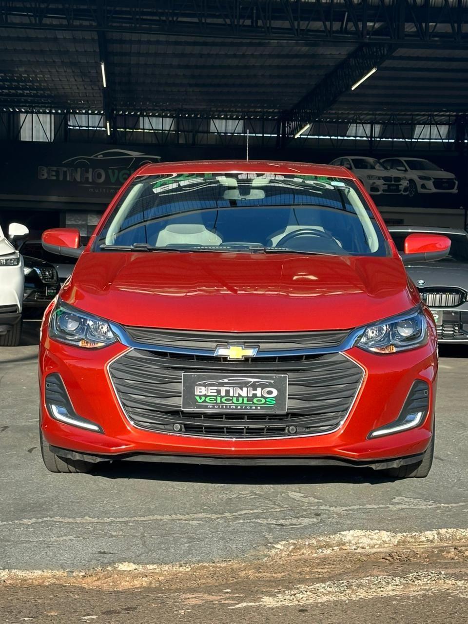 CHEVROLET Onix Hatch - Foto