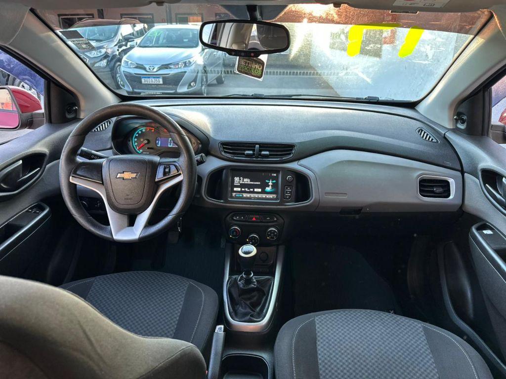 CHEVROLET Onix Hatch - Foto