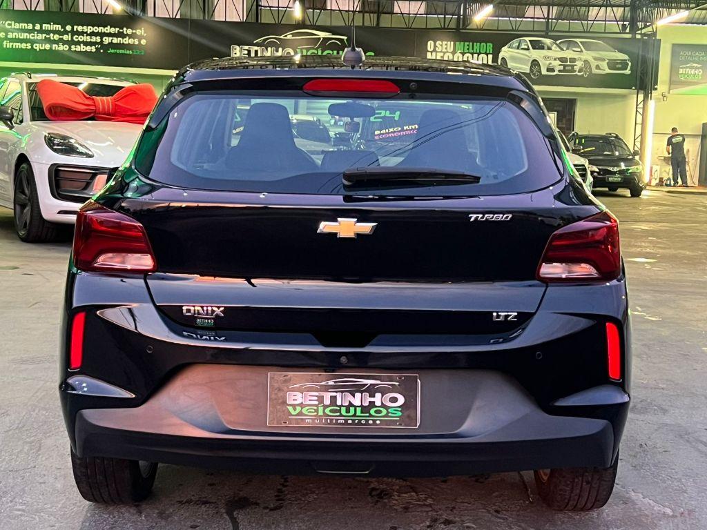 CHEVROLET Onix Hatch - Foto