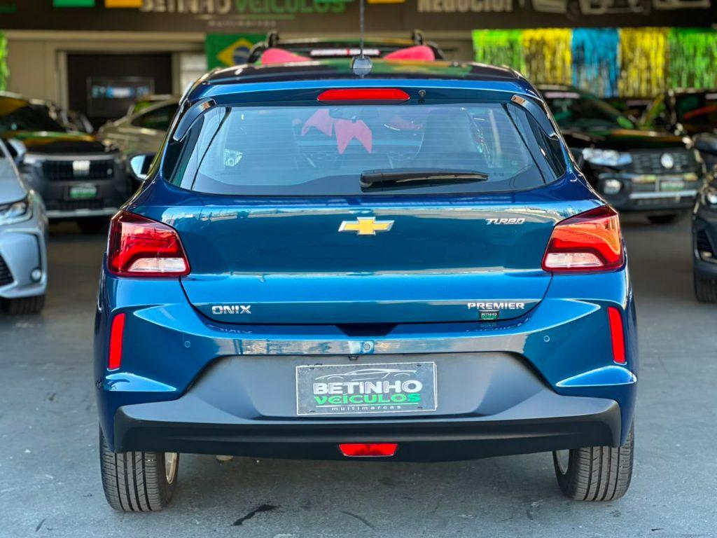 CHEVROLET Onix Hatch - Foto