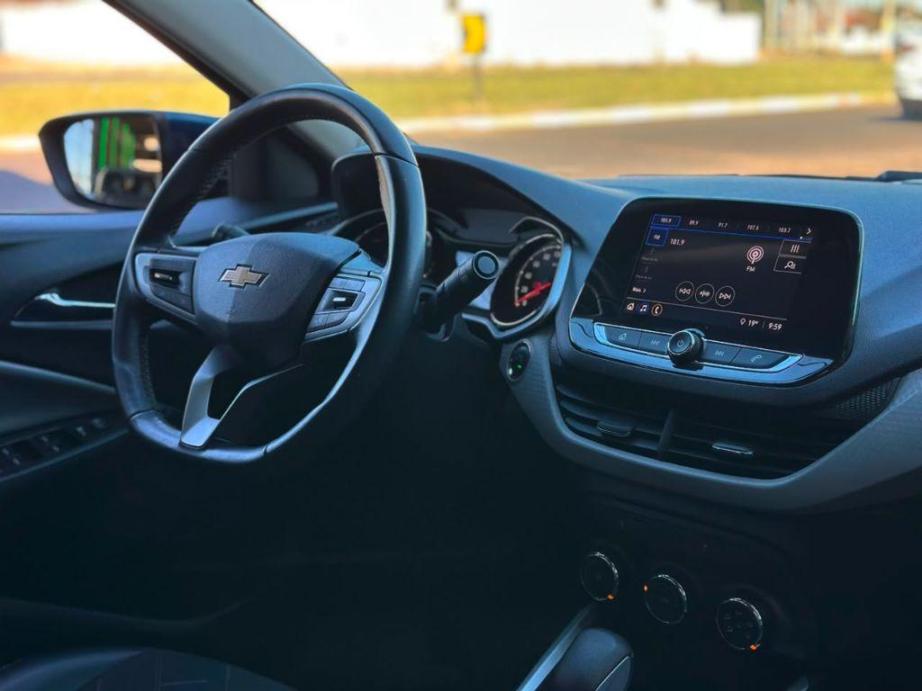 CHEVROLET Onix Hatch - Foto