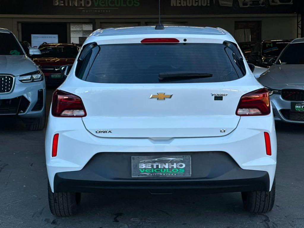 CHEVROLET Onix Hatch - Foto