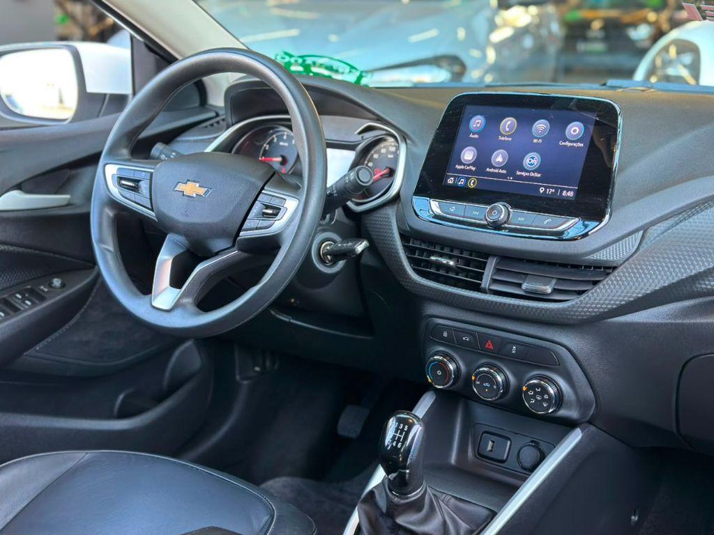 CHEVROLET Onix Hatch - Foto
