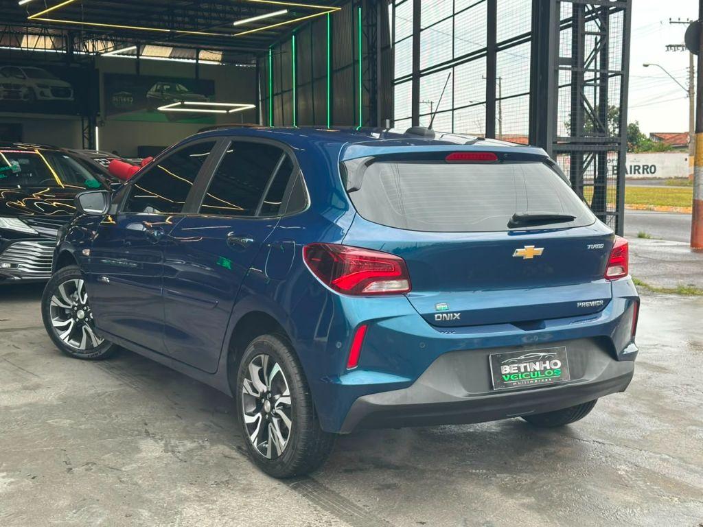 CHEVROLET Onix Hatch - Foto