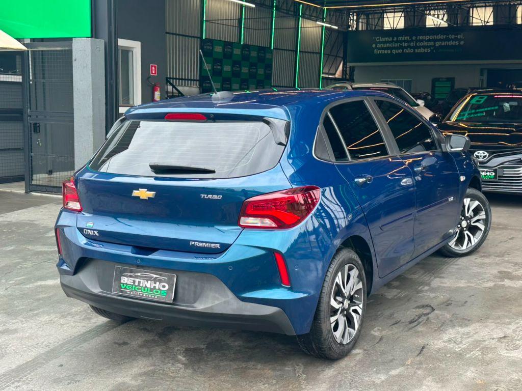 CHEVROLET Onix Hatch - Foto