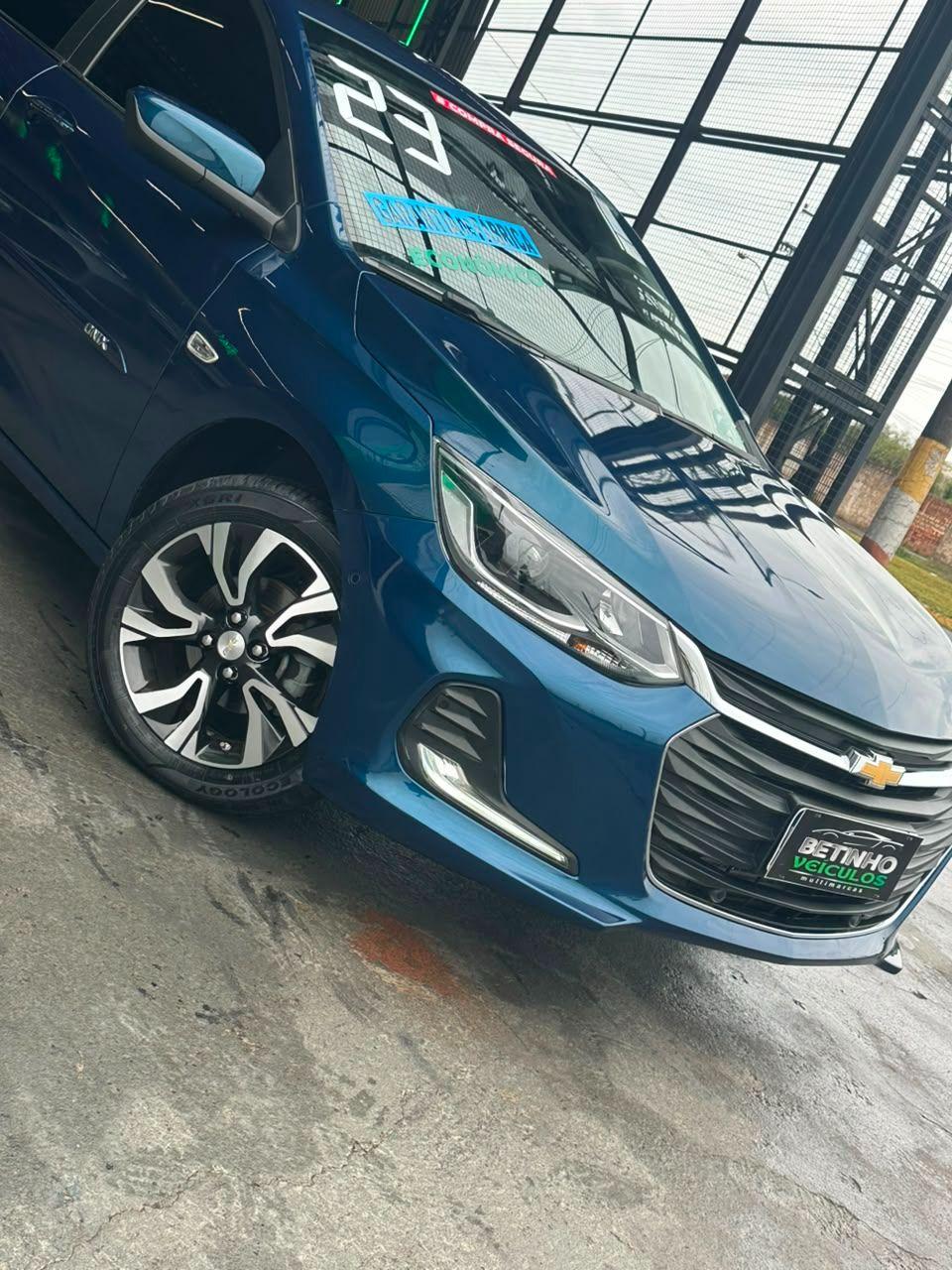 CHEVROLET Onix Hatch - Foto