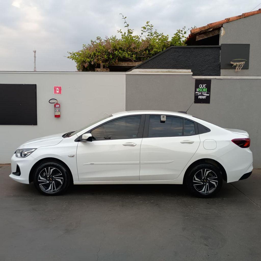 CHEVROLET Onix Sedan - Foto