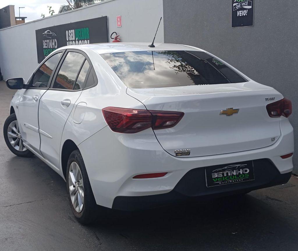 CHEVROLET Onix Sedan - Foto