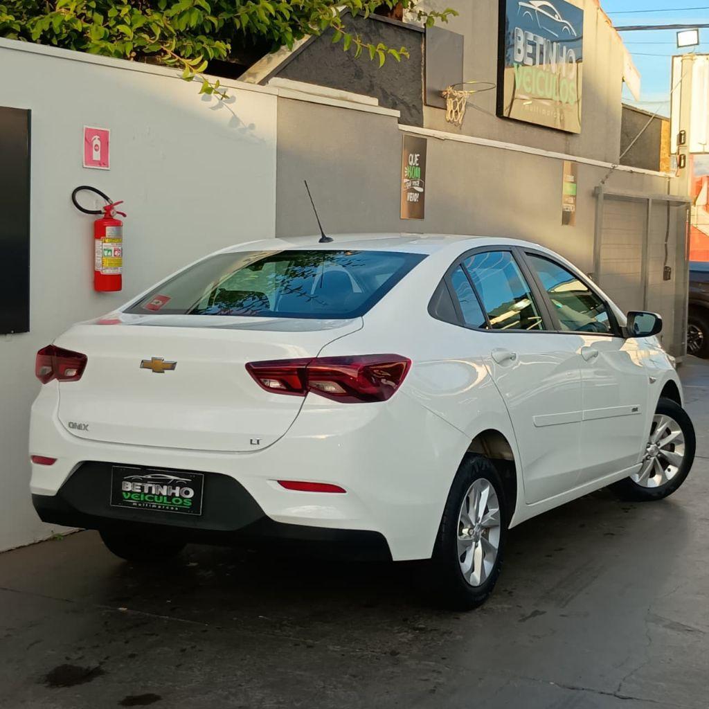 CHEVROLET Onix Sedan - Foto