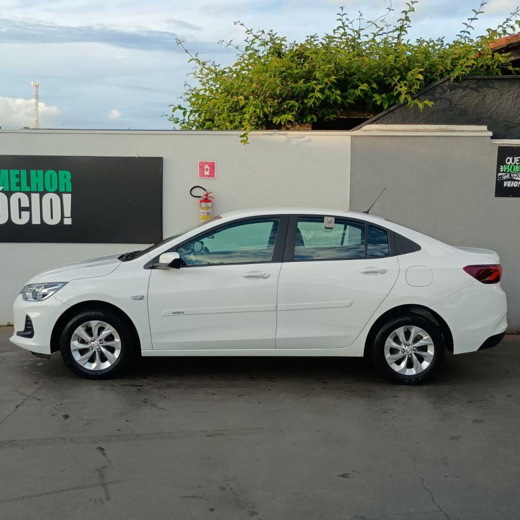CHEVROLET Onix Sedan - Foto