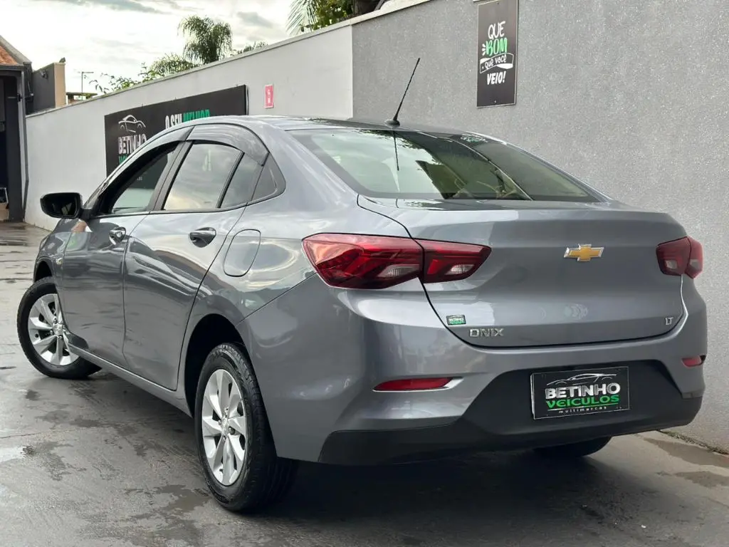 CHEVROLET Onix Sedan - Foto