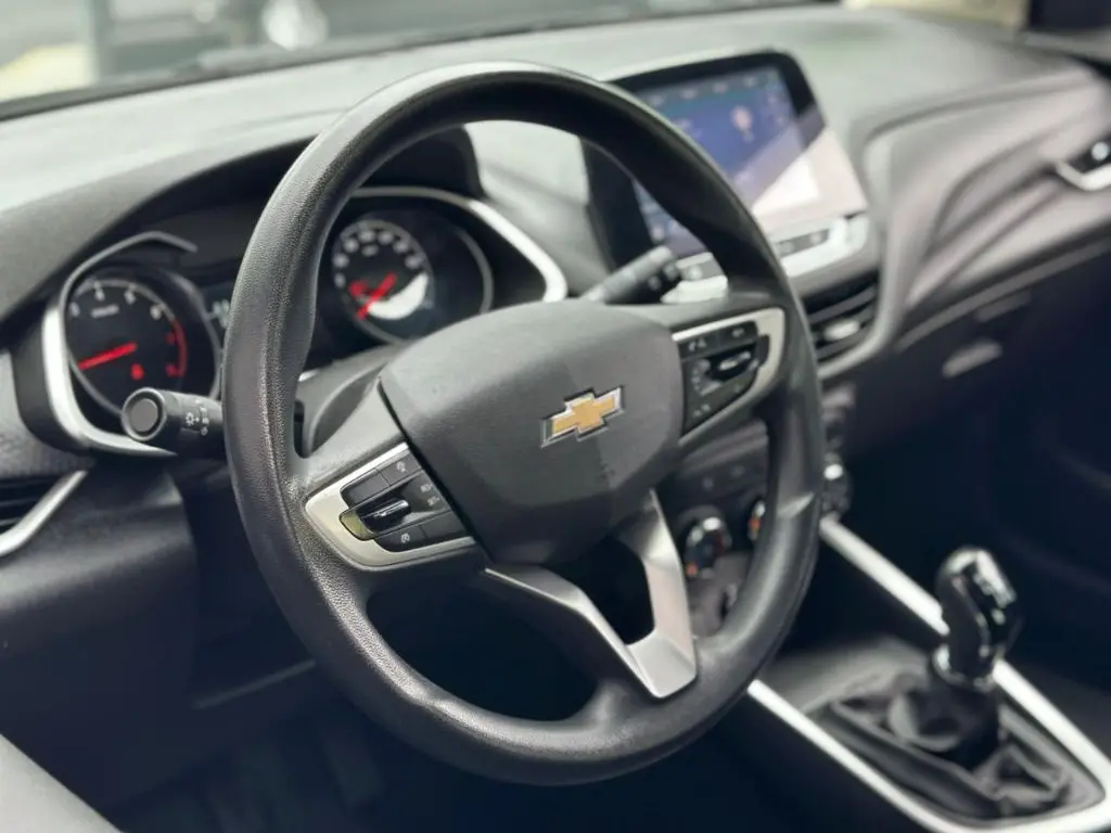 CHEVROLET Onix Sedan - Foto