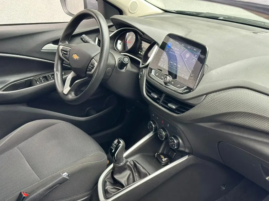CHEVROLET Onix Sedan - Foto