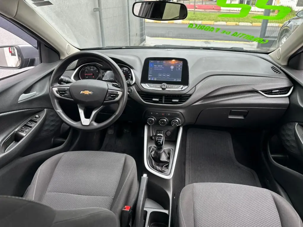 CHEVROLET Onix Sedan - Foto