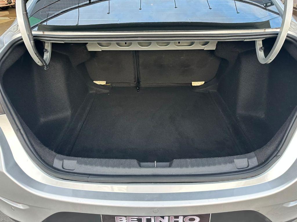 CHEVROLET Onix Sedan - Foto