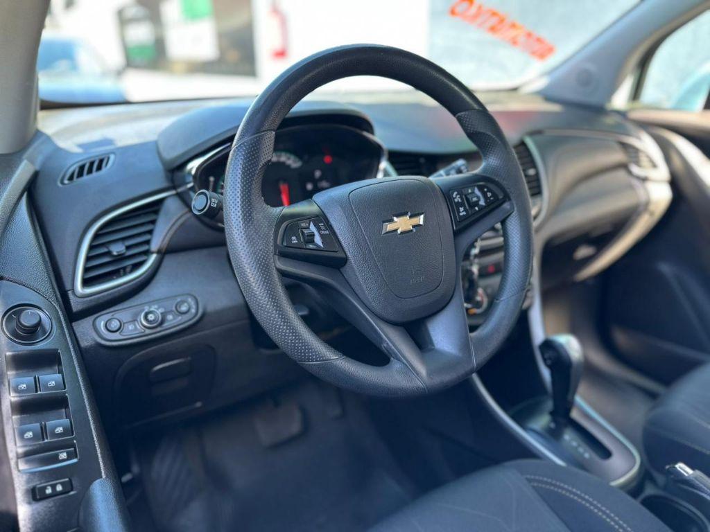 CHEVROLET Tracker - Foto