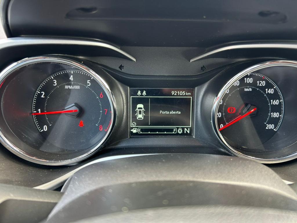 CHEVROLET Tracker - Foto