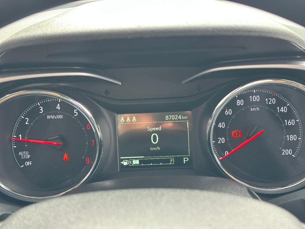 CHEVROLET Tracker - Foto