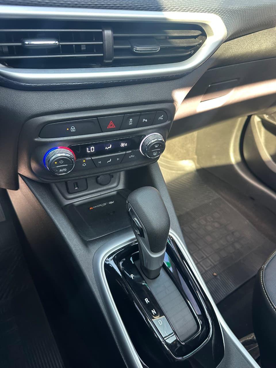 CHEVROLET Tracker - Foto