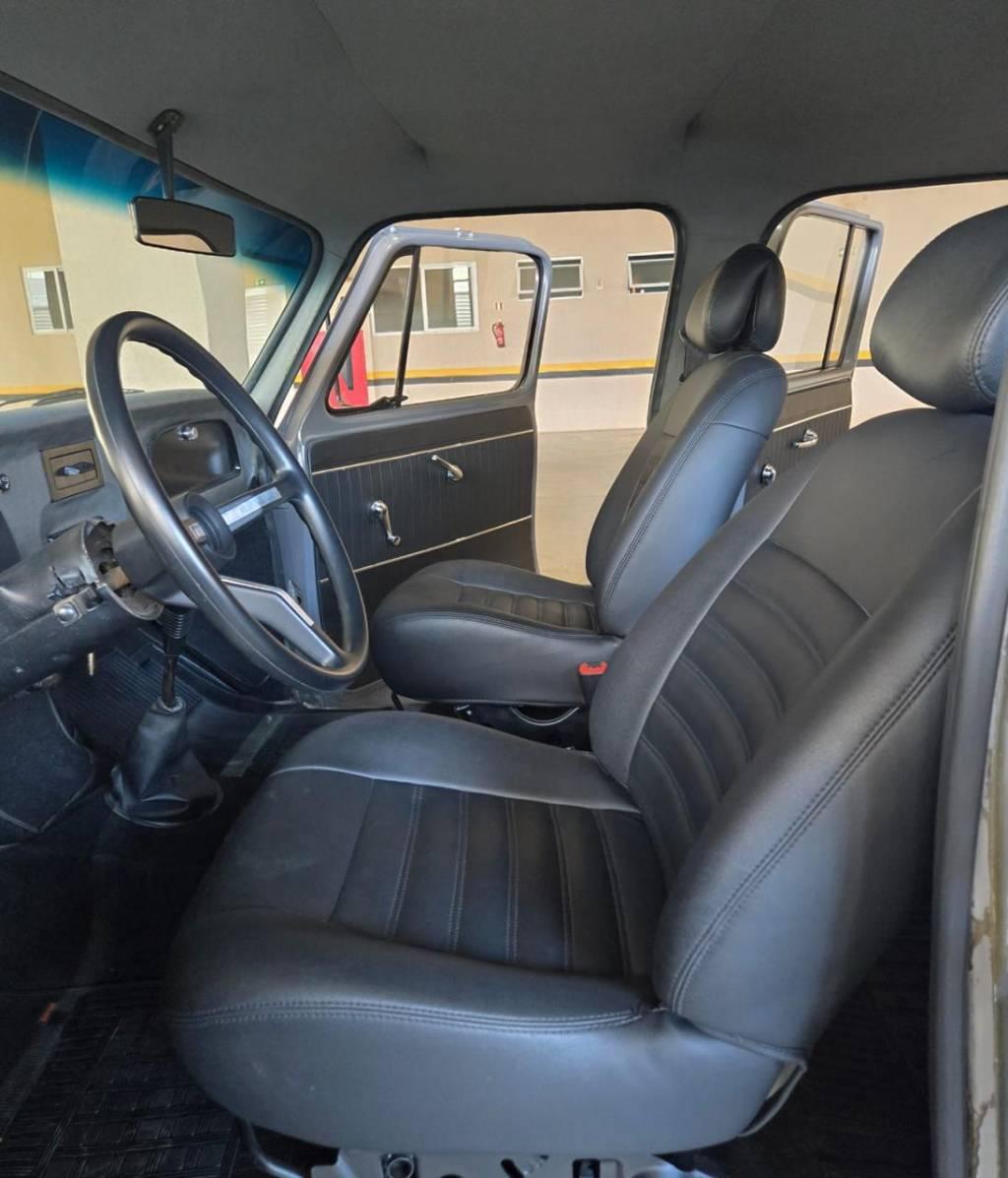 CHEVROLET Veraneio - Foto