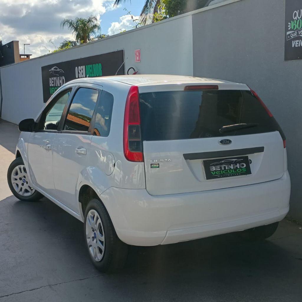 FORD Fiesta Hatch - Foto