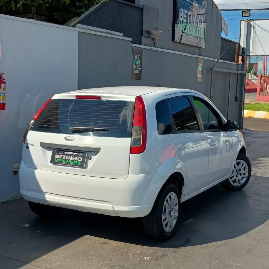 FORD Fiesta Hatch - Foto
