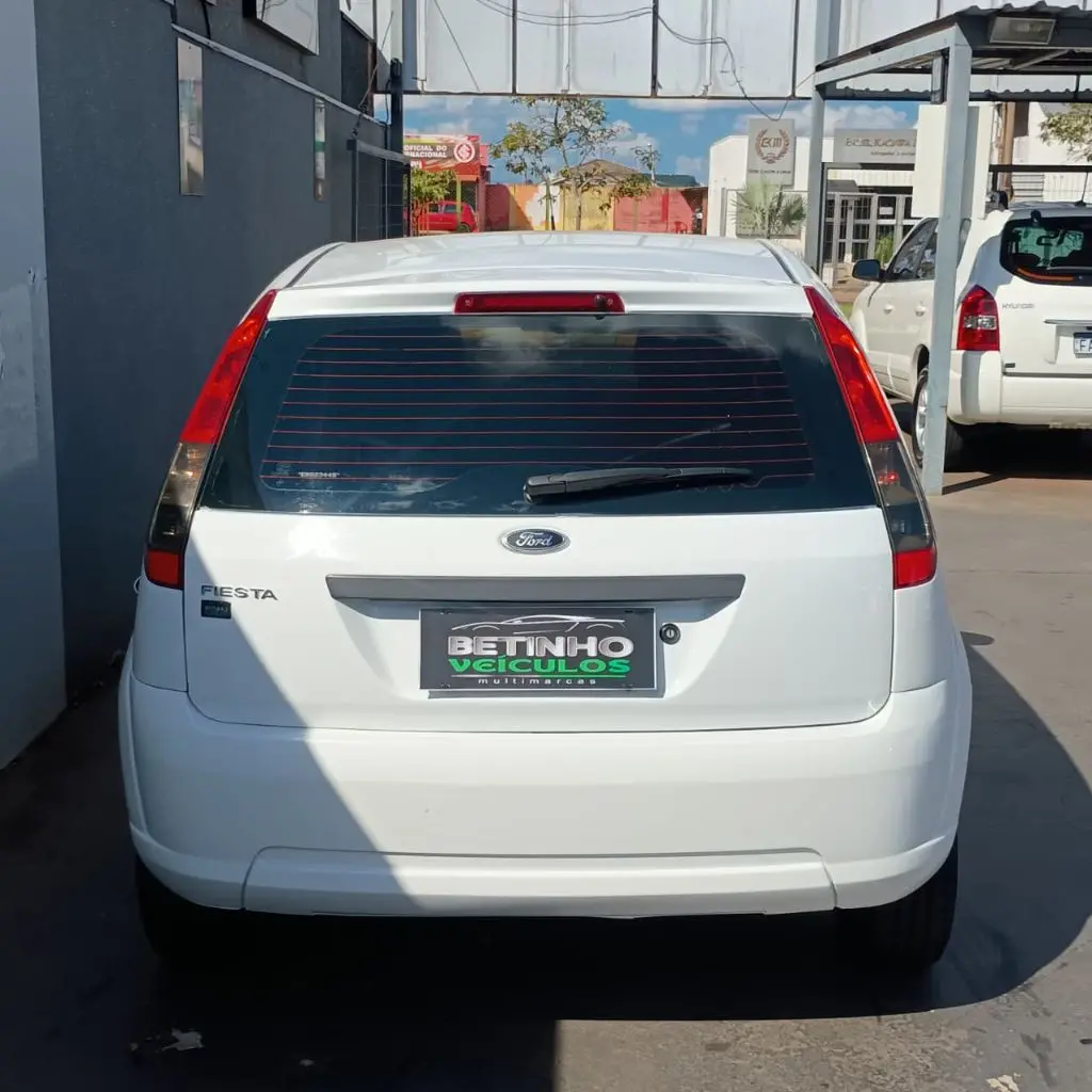 FORD Fiesta Hatch - Foto