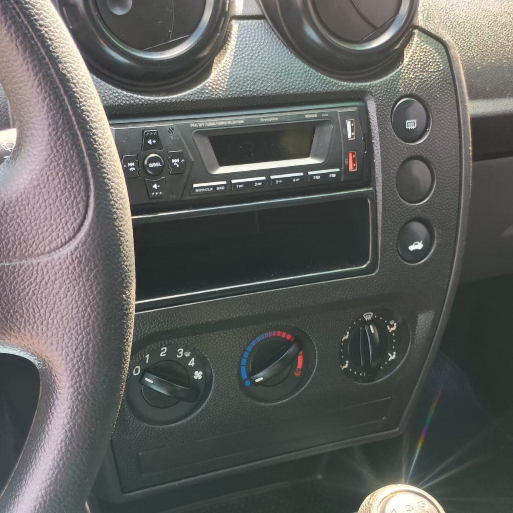 FORD Fiesta Hatch - Foto