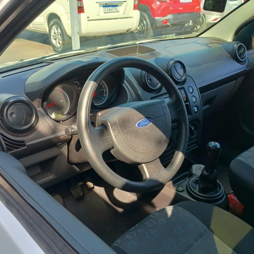 FORD Fiesta Hatch - Foto