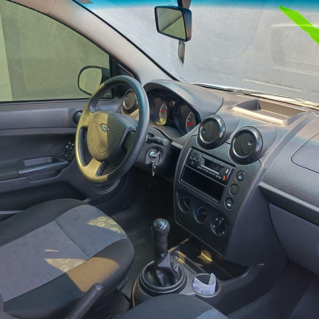 FORD Fiesta Hatch - Foto