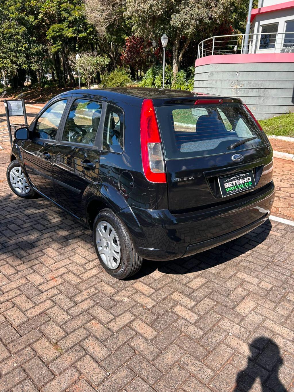 FORD Fiesta Hatch - Foto