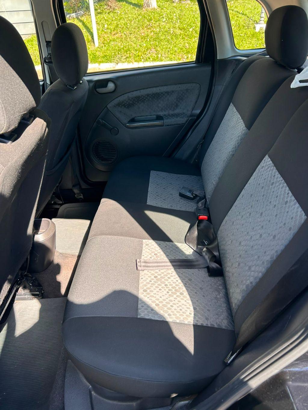 FORD Fiesta Hatch - Foto