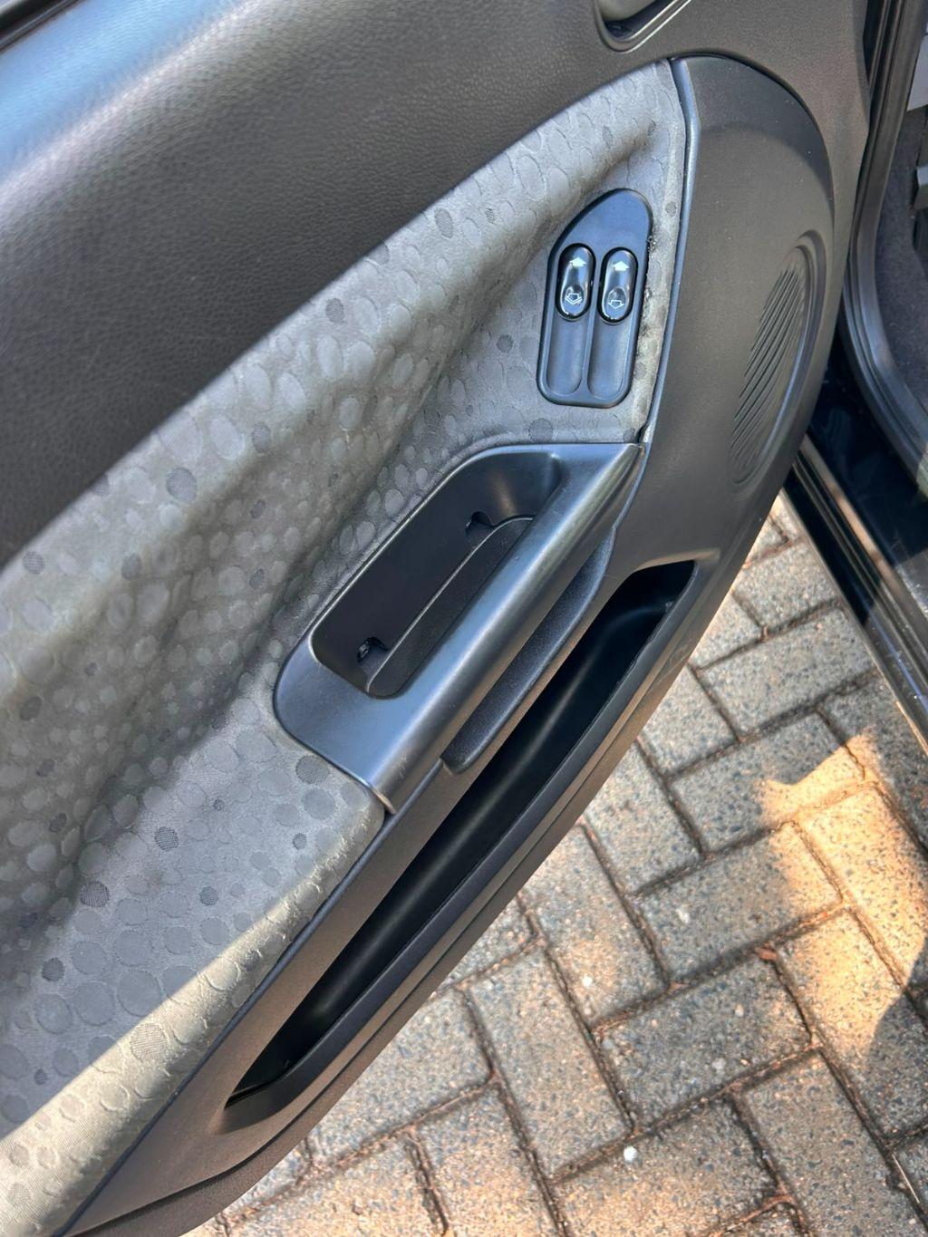FORD Fiesta Hatch - Foto