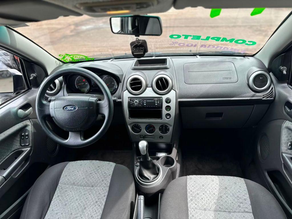 FORD Fiesta Hatch - Foto