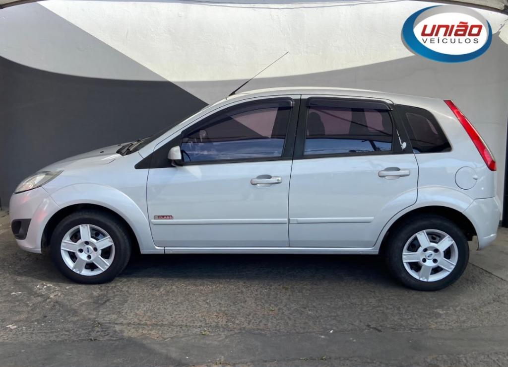 FORD Fiesta Hatch - Foto