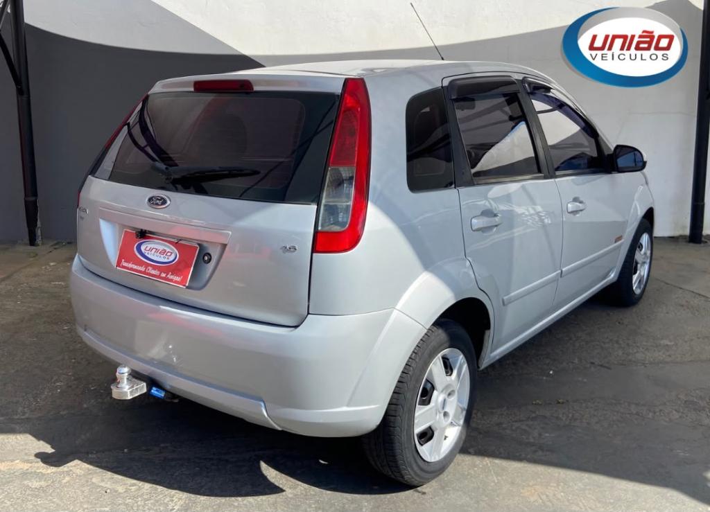 FORD Fiesta Hatch - Foto