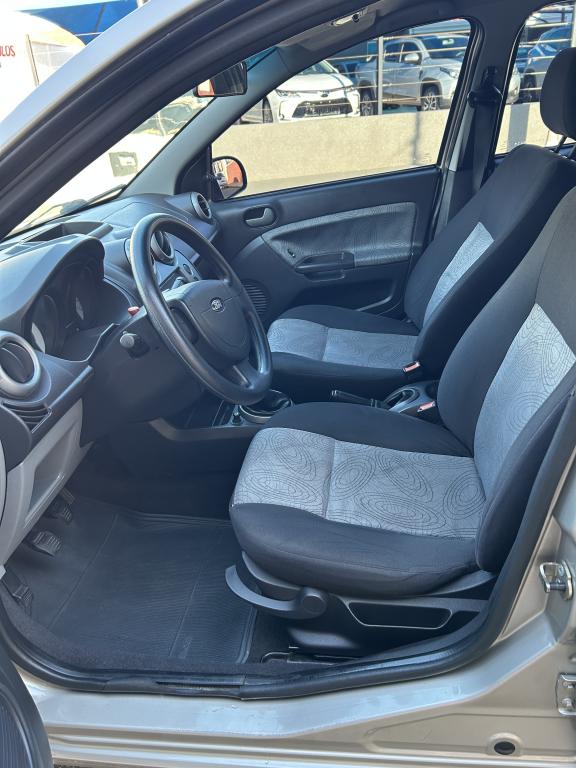 FORD Fiesta Sedan - Foto