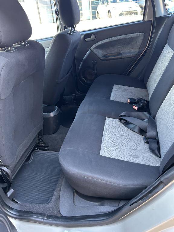 FORD Fiesta Sedan - Foto