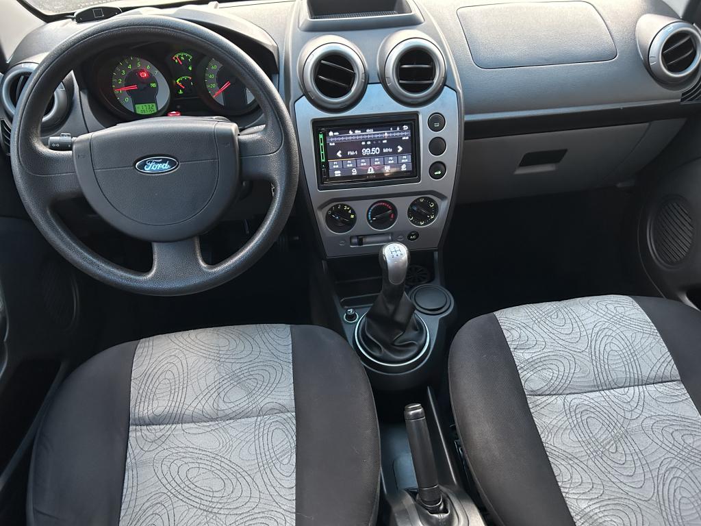 FORD Fiesta Sedan - Foto
