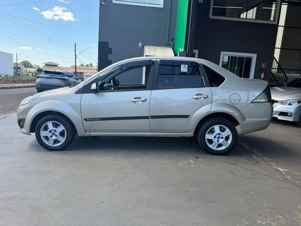 FORD Fiesta Sedan - Foto