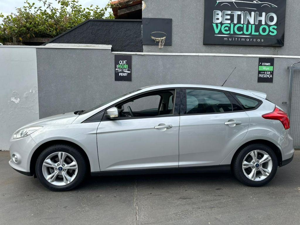 FORD Focus Hatch - Foto
