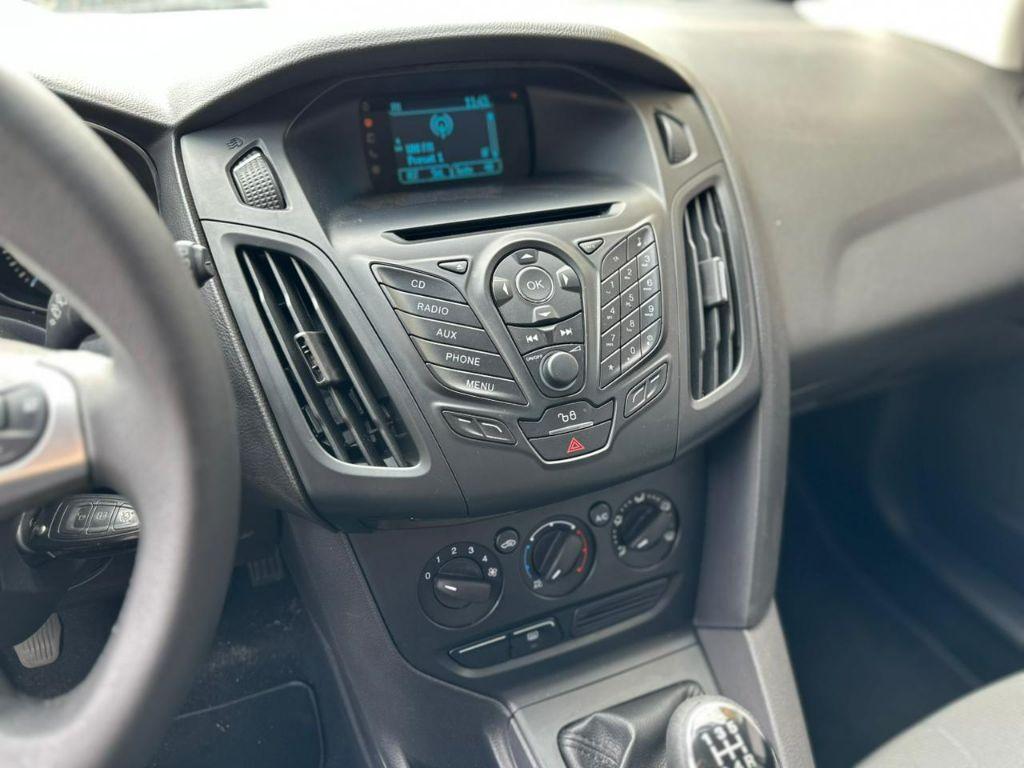 FORD Focus Hatch - Foto