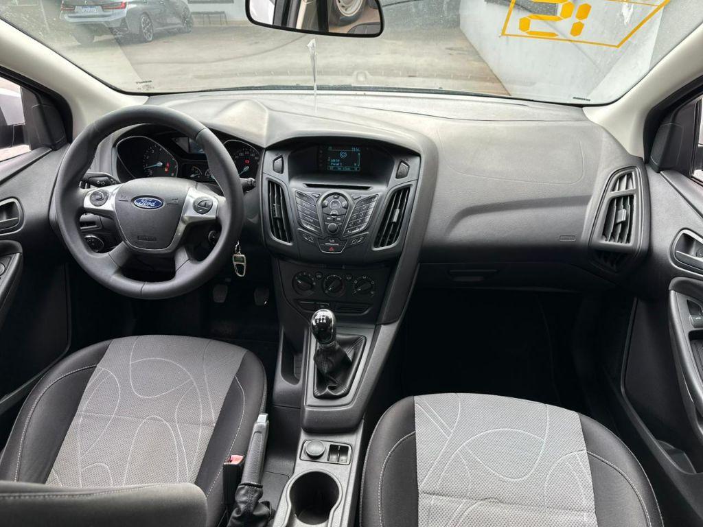 FORD Focus Hatch - Foto