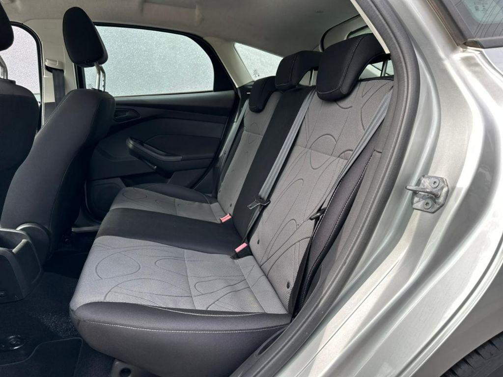 FORD Focus Hatch - Foto