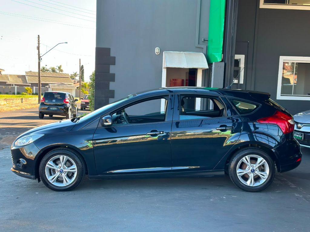 FORD Focus Hatch - Foto