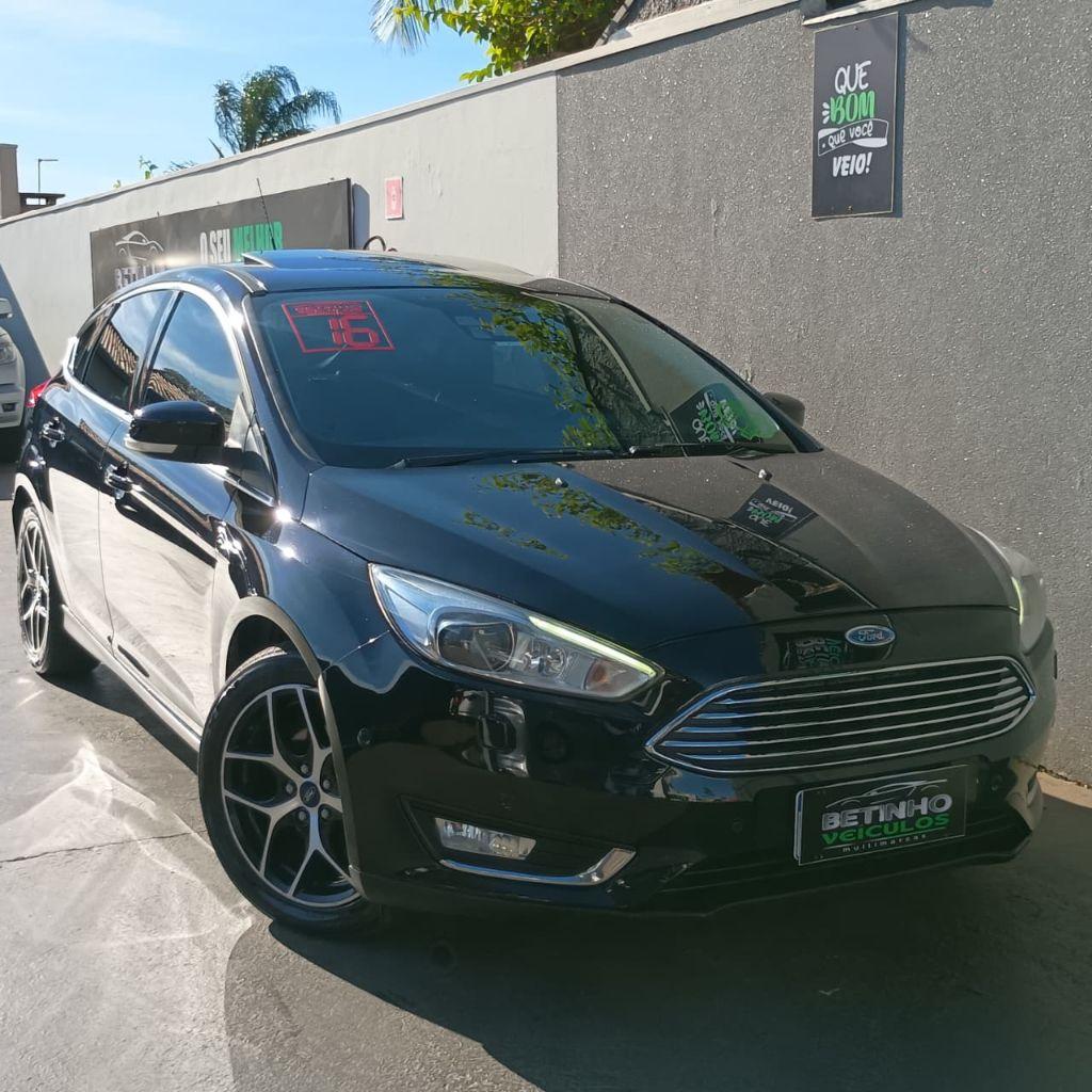 FORD Focus Hatch - Foto