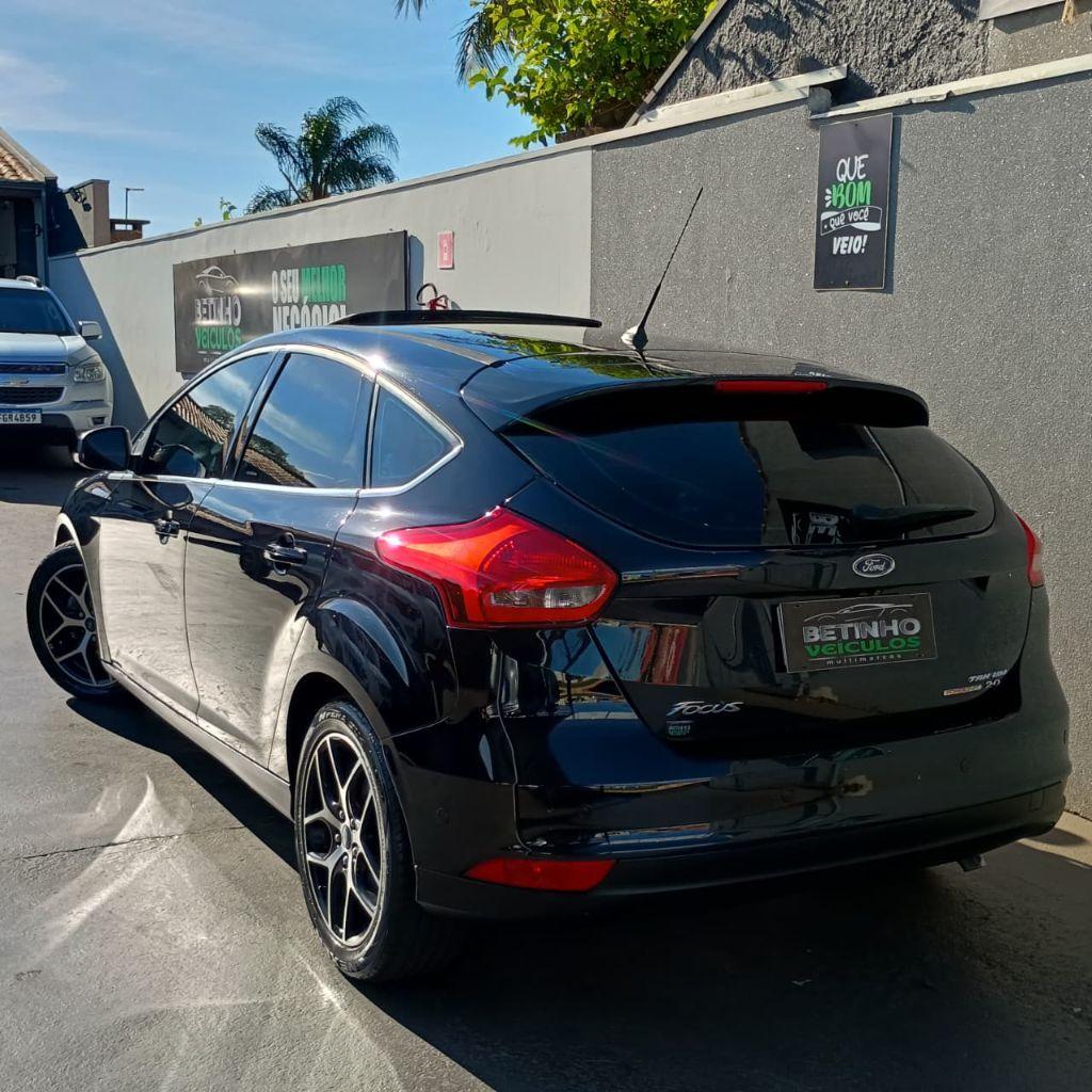 FORD Focus Hatch - Foto