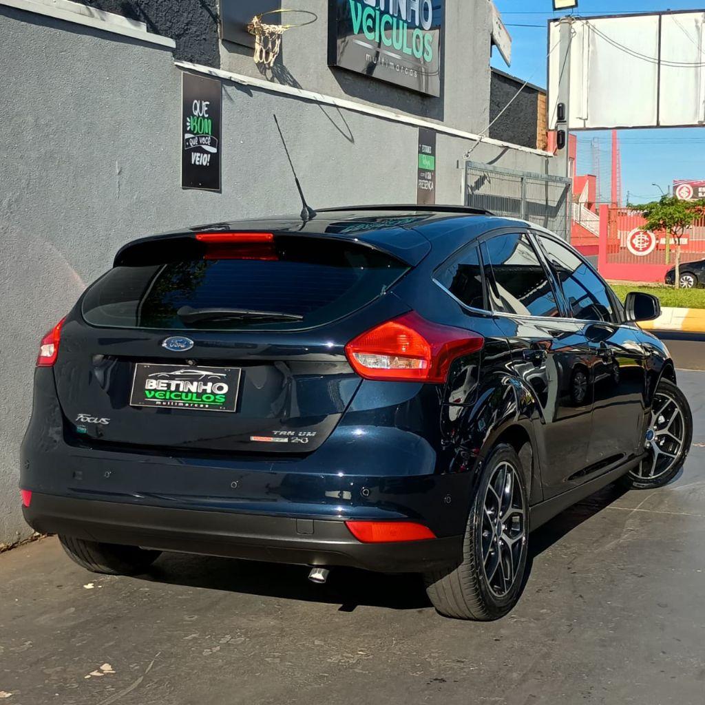 FORD Focus Hatch - Foto