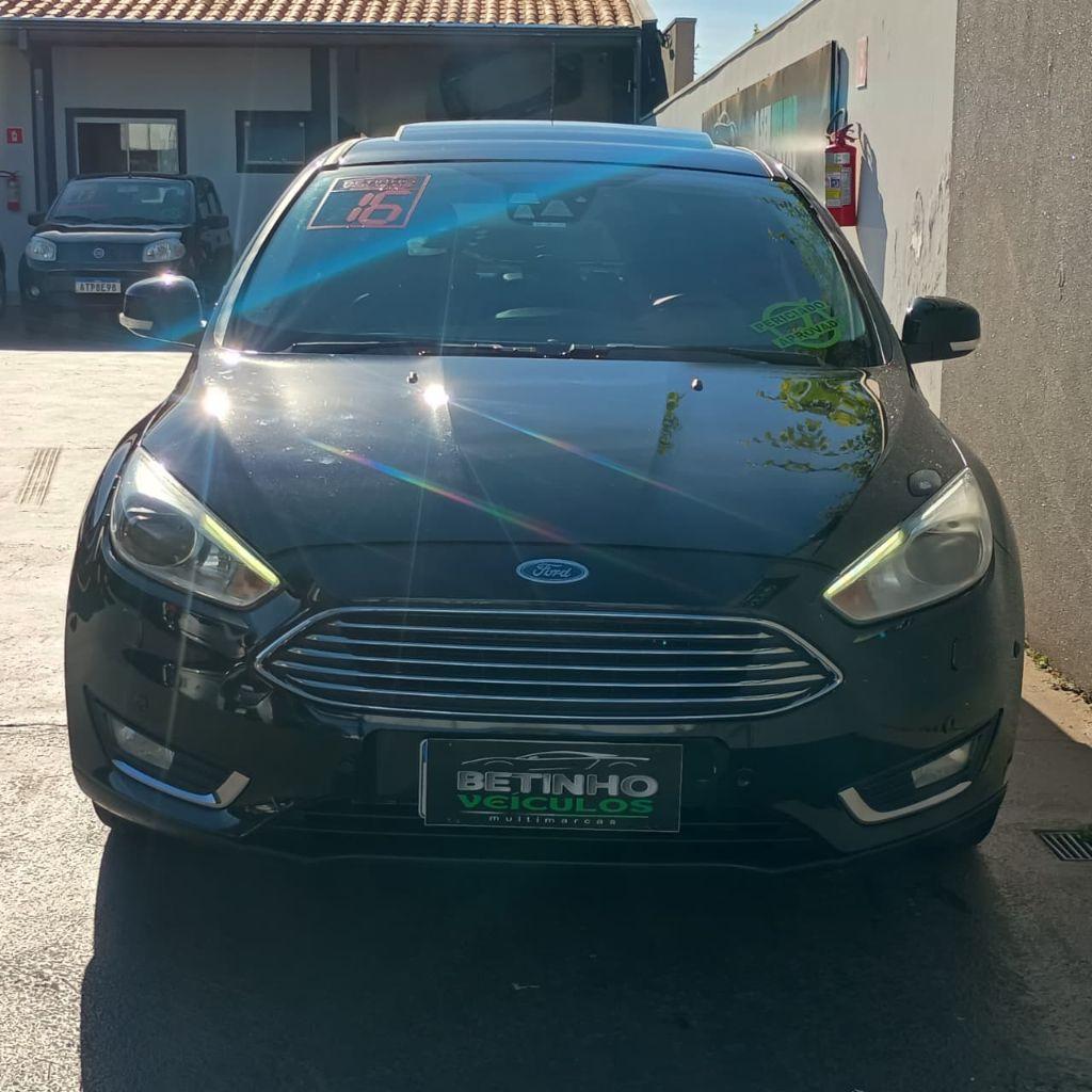 FORD Focus Hatch - Foto