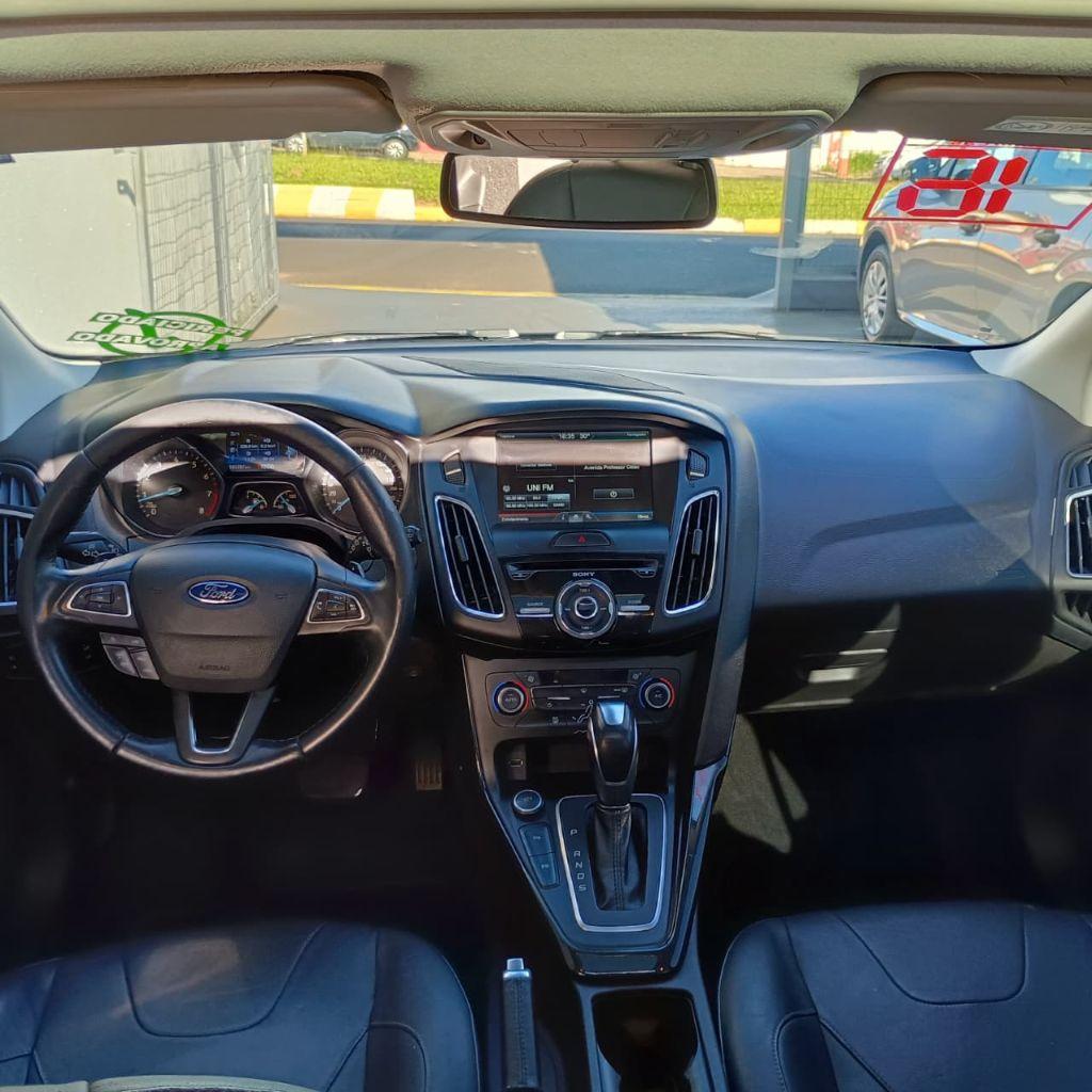 FORD Focus Hatch - Foto